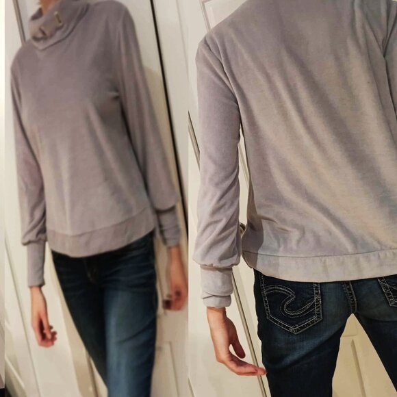 San Francisco Cowl Neck Pullover Top | Light Grey Lavender | Size S - Picture 1 of 1